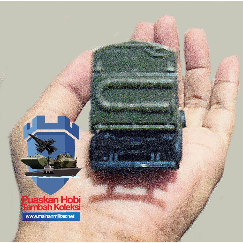 Miniatur Truk Militer Logistik Hijau