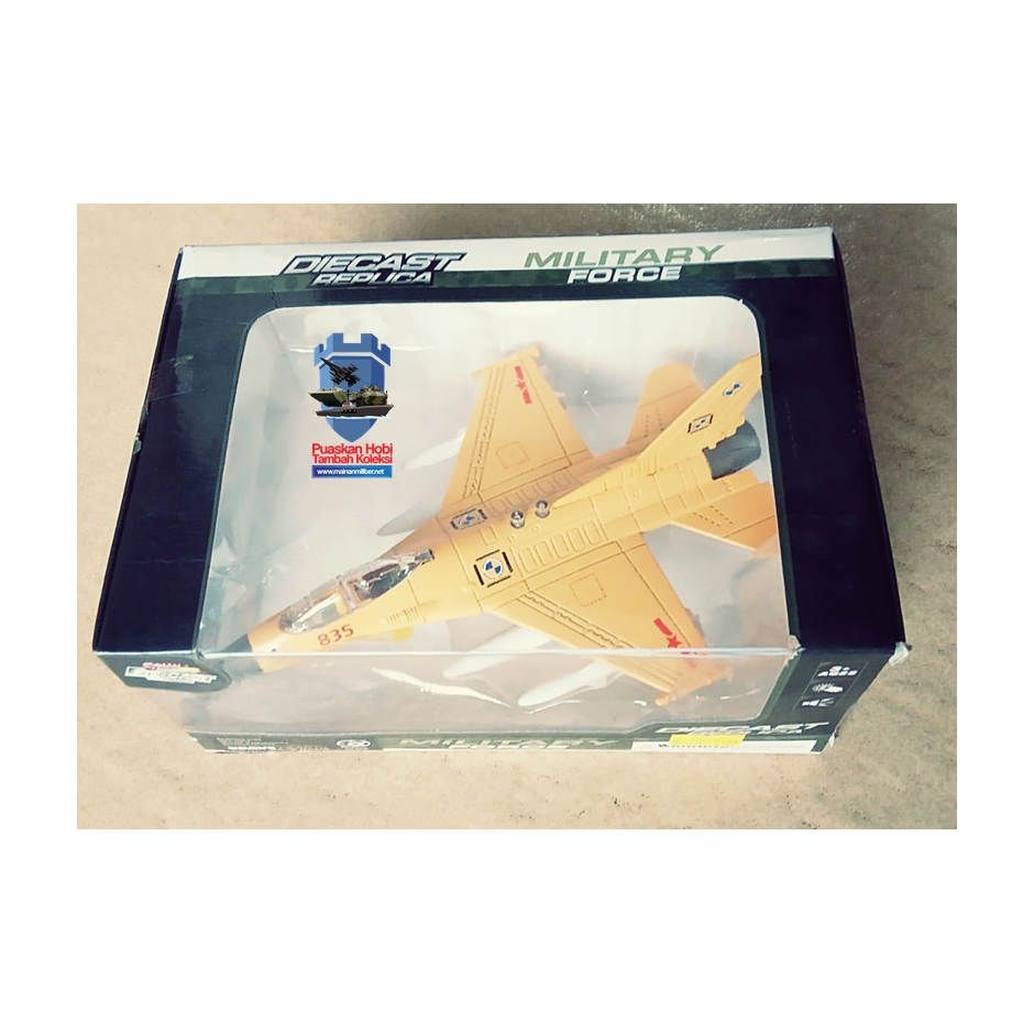 Miniatur Pesawat Tempur F 16 Oranye