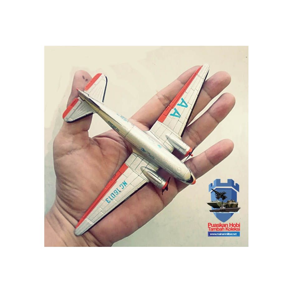 Miniatur Pesawat Angkut Militer C 47 Skytrain Silver