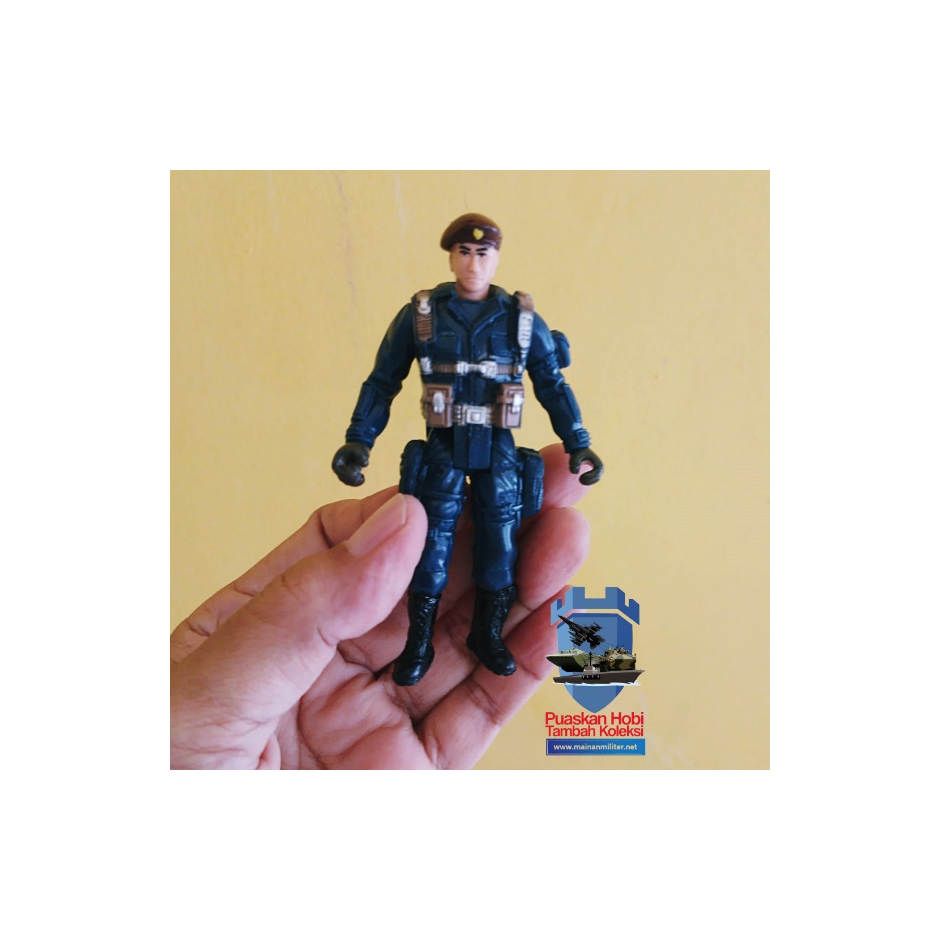 Action Figure Miniatur Tentara Baret Coklat Skala 18