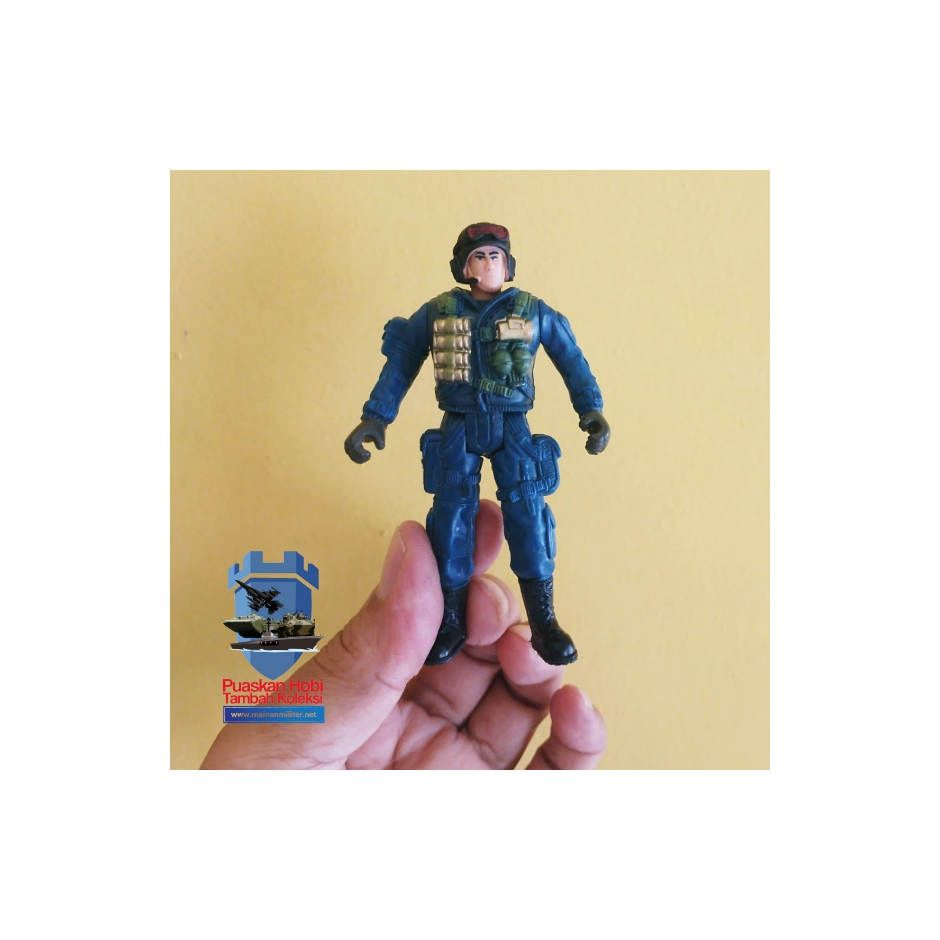 Action Figure Miniatur Tentara Helm Kacamata Skala 18