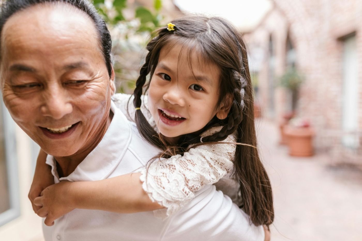 3 Cara Efektif Mendampingi Anak dengan Angelman Syndrome