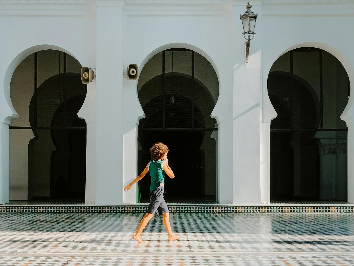 Memahami Gangguan Motorik pada Anak Autisme: Bukan Sikap Buruk, tetapi Kondisi Biologis
