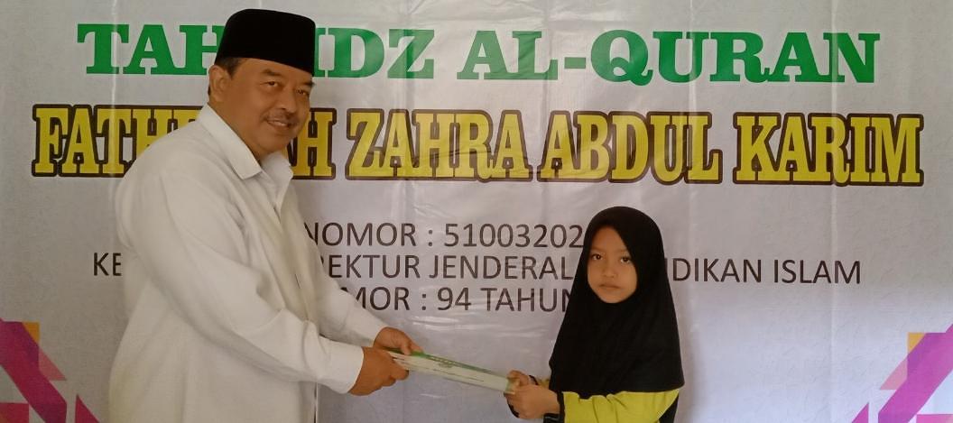 Fathiyyah Zahra Abdul Karim Kembali Raih Penghargaan 8 Juz Tahfidz Al-Qur’an