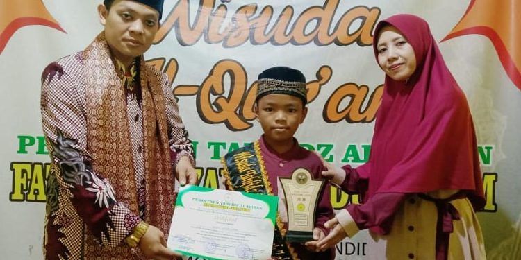 Kemenag Kab. Sukabumi Apresiasi Wisuda Tahfidz Al-Qur’an Fathiyyah Zahra Abdul Karim