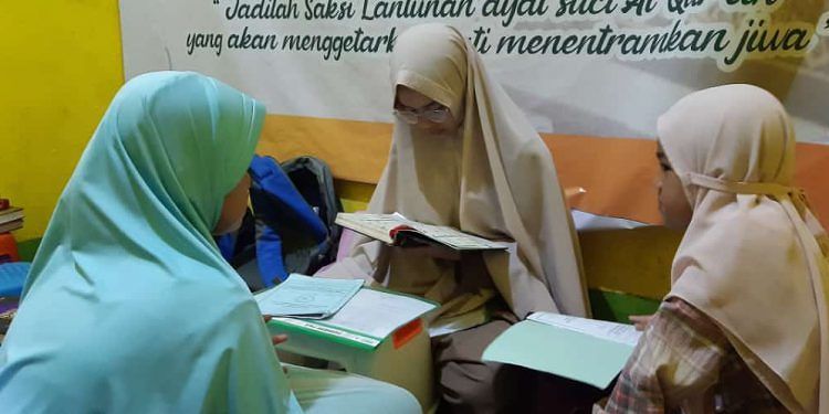 Santri TAFZAK Ikuti Ulangan Akhir Semester