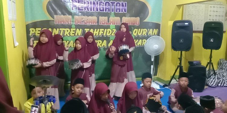 Peringatan Maulid Nabi Muhammad SAW TAFZAK di Meriahkan oleh Tim Marawis Tahfidz Fathiyyah Zahra Abdul Karim