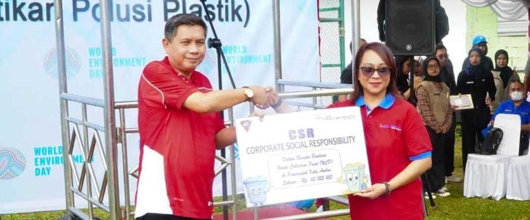 Peringatan Hari Lingkungan Hidup Sedunia Bank Maluku-Malut Beri Tempat Sampah Ro 62 Juta