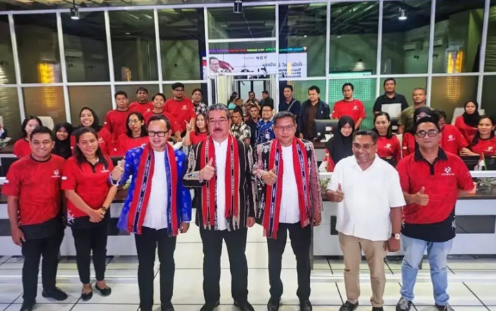 Bima Arya Kunjungi Balai Kota Ambon Lihat Call Center 112