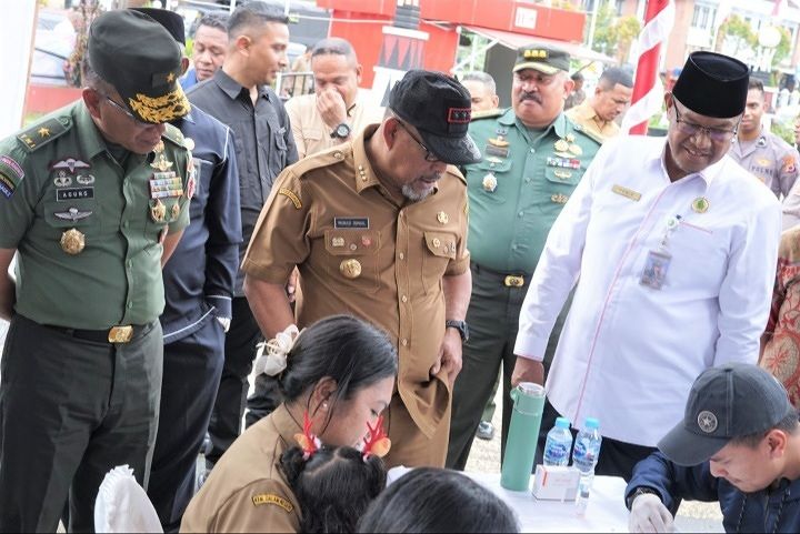 GUB  HADIRI BAKSOS DALAM RANGKA PERINGATAN HUT PROV. MALUKU KE-78