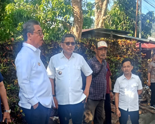 Wali Kota-Gubernur Kunjungi Penyelesaian Pembangun Rumah Warga Hunuth Pasca Dibakar