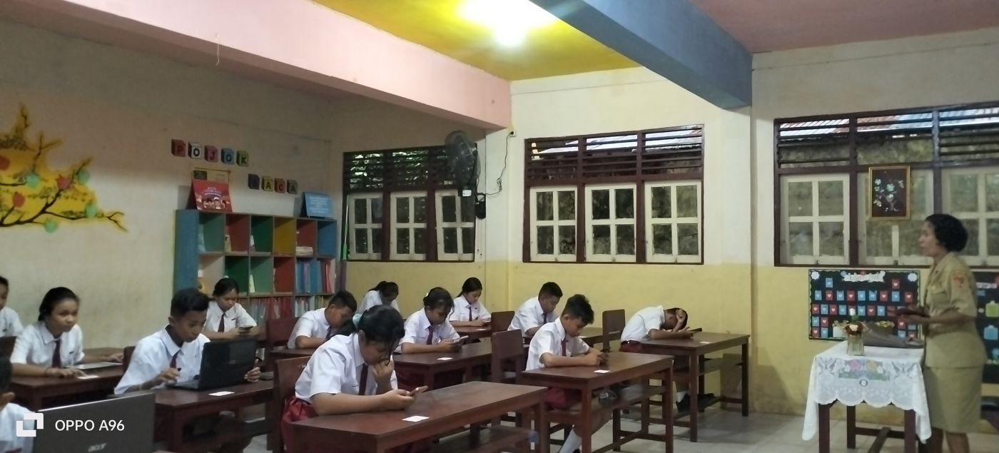 49 Siswa SD Negeri 2 Tanah Tinggi Ikut Ujian Secara Online