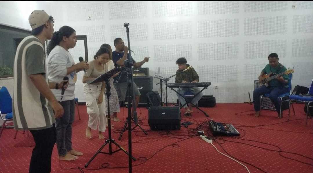 LEKRANSY :  PALITA PROJECT, ROAD TO NEGERI BELANDA, BAGUAN DARI AMBON CITY OF MUSIK