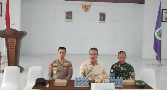 Gub : Didampingi Kapolda & Pangdan Minta Masyarakat Merawat Kondisi Maluku untuk Tetap Kondisif
