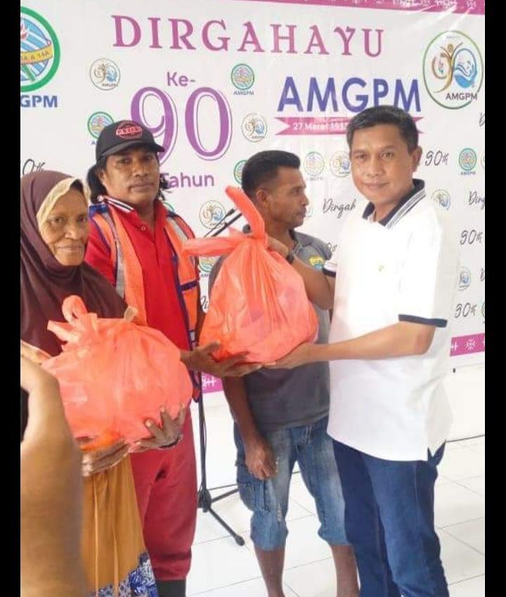 PJ WALIKOTA BERSAMA PB AMGPM PERINGATI HUT KE-90 BAGI SEMBAKO KEPADA PARA PENGANGKUT SAMPAH