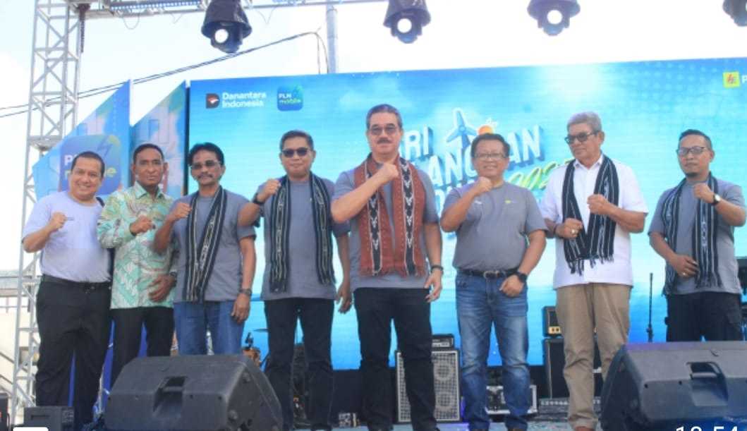 GUB :  RESMIKAN JAM NYALA LISTRIK DAN PROGRAM BANTUAN LISTRIK GRATIS