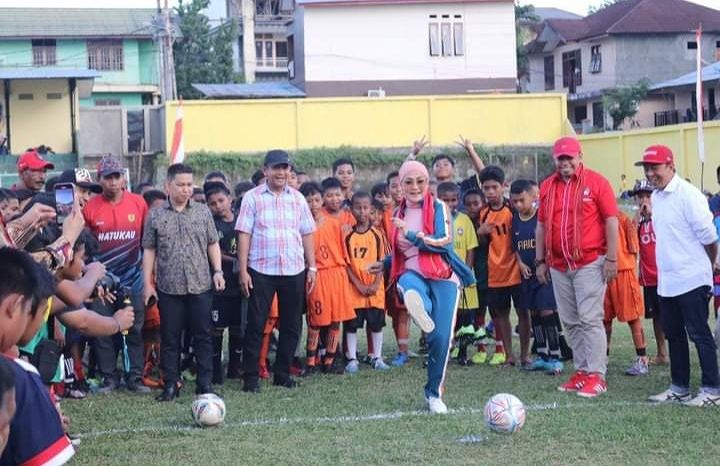 Turnamen Liga Pelajar Tingkat SD dan SMP se-Kota Ambon Dibuka Ina Latu Maluku