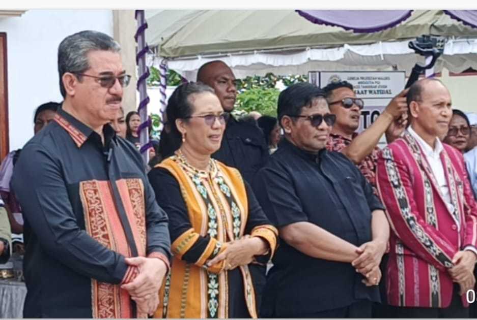 Gubernur Hadiri Pentahbisan Gereja Lywan Soru Jemaat GPM Watidal KKT