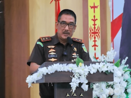 RAIH BANYAK PENGHARGAAN & BERHASIL TANGANI PERKARA KORUPSI, KAJATI AGOES SP  AKHIRI  TUGASNYA DI MALUKU