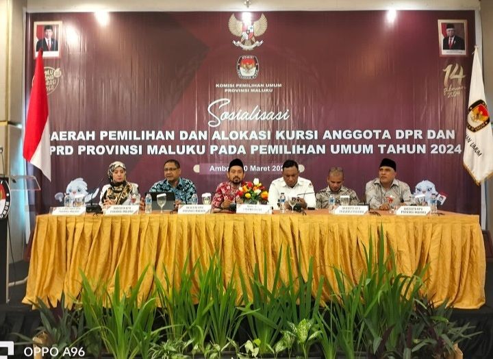 KUBANGUN : KPU GELAR SOSIALISASI ALOKASI KURSI UNTUK DPR-RI, DPRD PROPINSI 