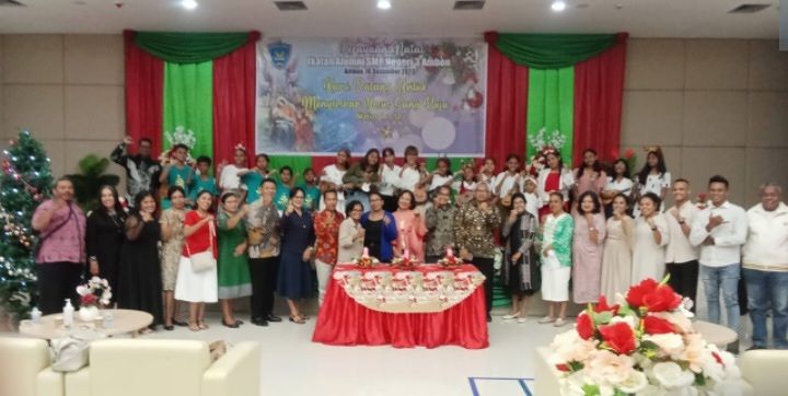 SAMSON : NATAL ALUMNI SMP N 3 AJANG SILATURAHMI BANGUN KEBERSAMAAN DIANTARA ORANG BASUDARA