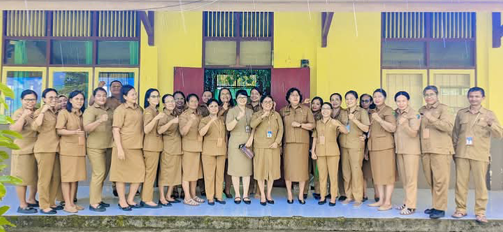 Kadisbud Maluku  Hadiri Pelaksanaan  TKA Pada SMA N 3 Malteng,