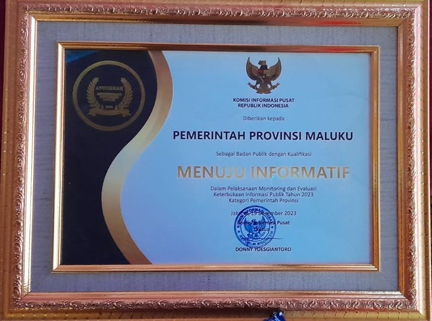 PEMPROV RAIH PENGHARGAAN “MENUJU INFORMATIF” MONEV KETERBUKAAN INFORMASI 2023