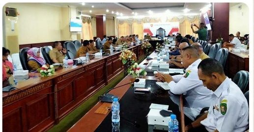 BASALAMAH PIMPIN RAPAT BAHAS TUGAS TEKNIS TPID PROVINSI MALUKU