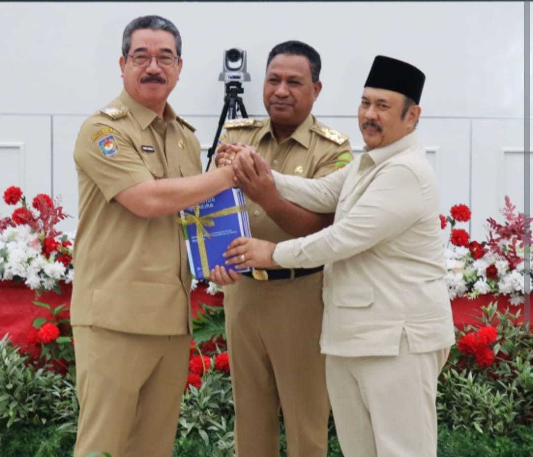 MENTERI PPN/BAPPENAS SERAHKAN DOKUMEN MASTERPLAN PENGEMBANGAN & PENATAAN KAWASAN BANDA NEIRA 