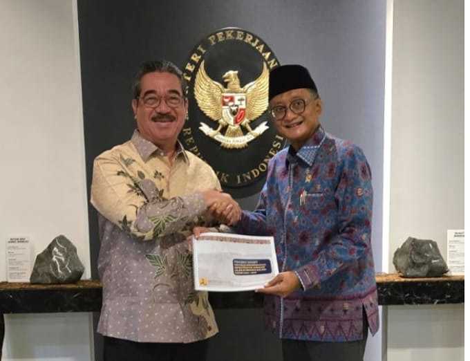 GUBMAL :  SERAHKAN USULAN PROGRAM PEMBANGUNAN INFRASTRUKTUR JALAN & JEMBATAN KE MENTERI PU