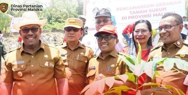 GUB : BERI APRESIASI & TERIMAKASIH KE MENPAN  TANAMAN SUKUN MALUKU TERDAFTAR