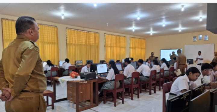 239 Siswa SMK N 1 Ambon Ikut TKA Diatur Dari Kemendikdasmen