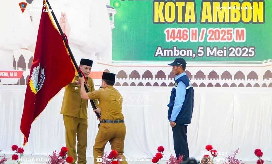 Wali Kota : Lepas 321CJH Asal Kota Ambon, Berikan Fasilitas & Uang Sa