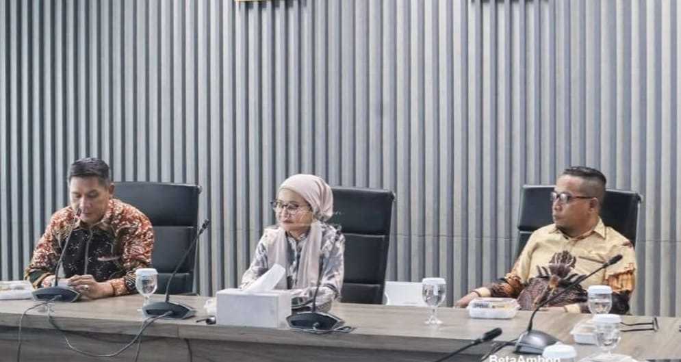 Pemkot Ambon Tandatangani MoU Dengan PT Pelindo Surabaya Tangani Petikemas