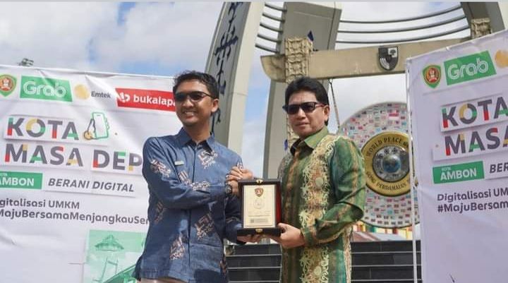 SEKDA WAKILI GUBERNUR  BUKA FESTIVAL KOTA MASA DEPAN AMBON