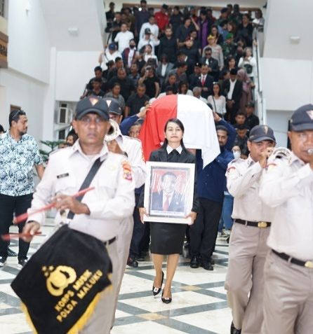 PARIPURNA LEPAS JENAZAH  EDWIN HUWAE, WAGUB : BELIAU TELAH MENGABDIKAN DIRI UNTUK KEMAJUAN MALUKU TERCINTA