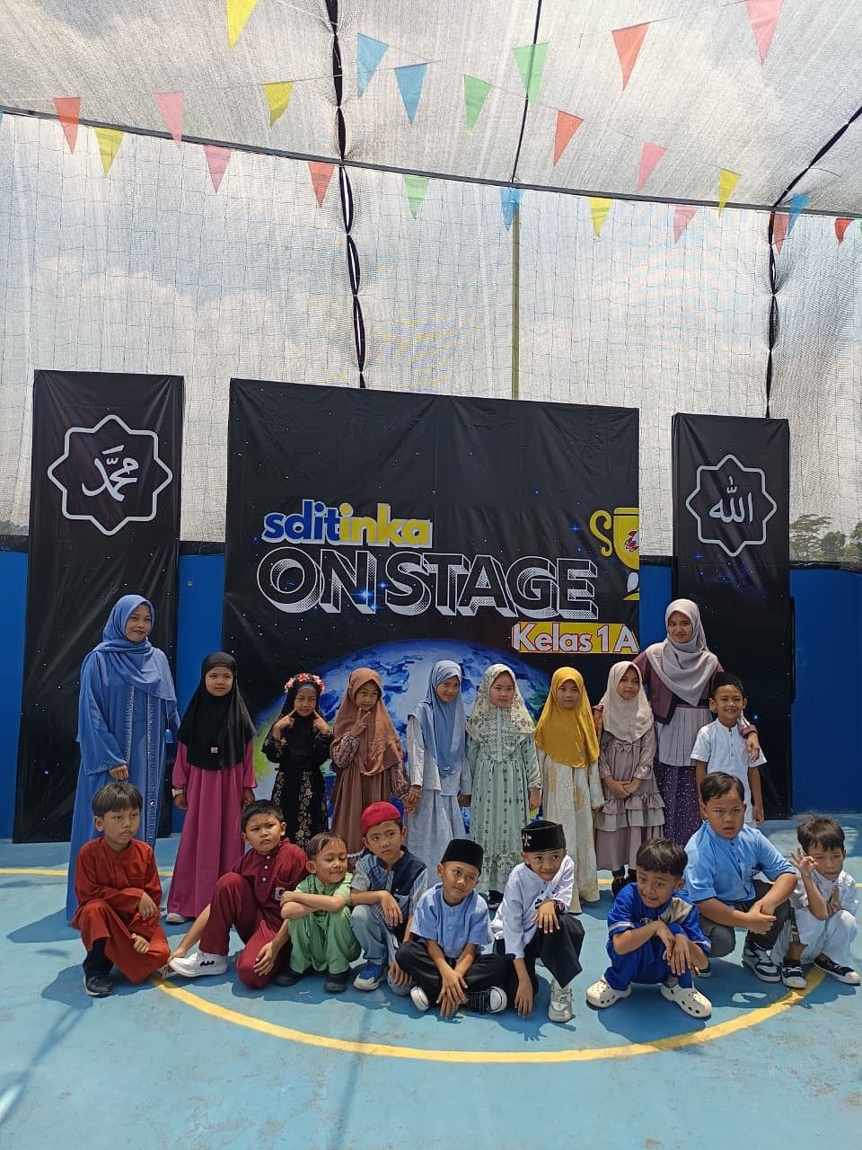 INKA ON STAGE KELAS 1A