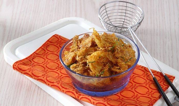 KERING KENTANG SERUNDENG KARI BAWANG SOY