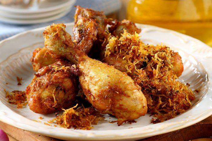 AYAM GORENG KUNING TABUR SERUNDENG SOY