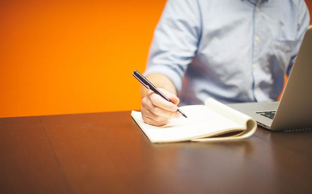 TIPS SUKSES MENJADI WIRAUSAHA MUDA