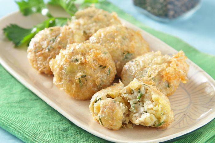 PERKEDEL AYAM SELEDRI SOY