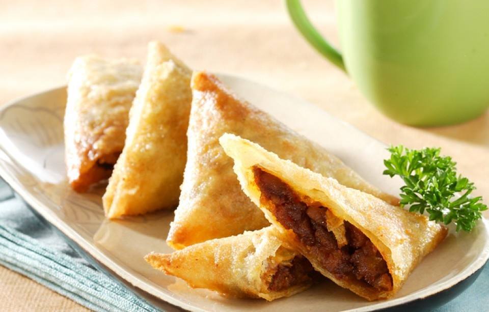 LUMPIA SEGITIGA AYAM KECAP