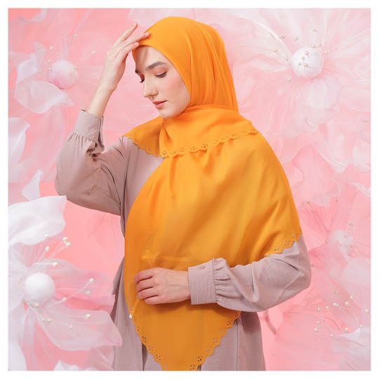 Tatuis Square Hijab Damour 108 Orange Reguler