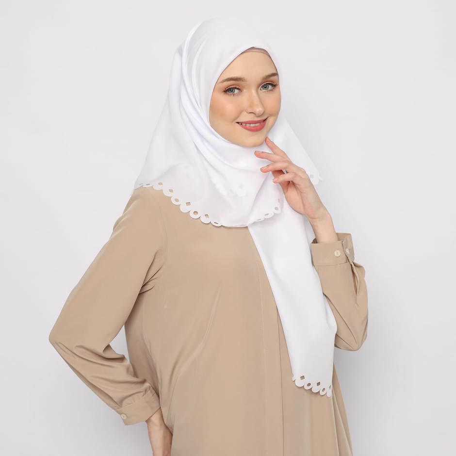Tatuis Square Hijab Damour 120 White Reguler