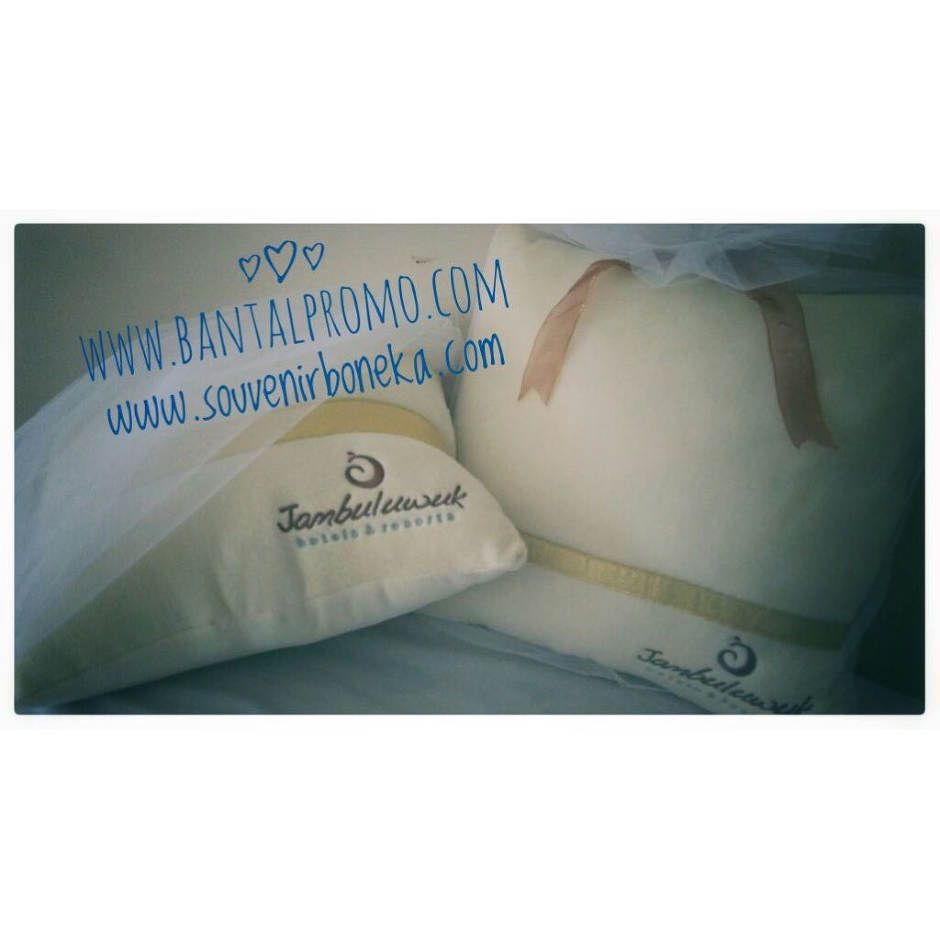 Bantal Kotak Jambuluwuk + Packing Tile